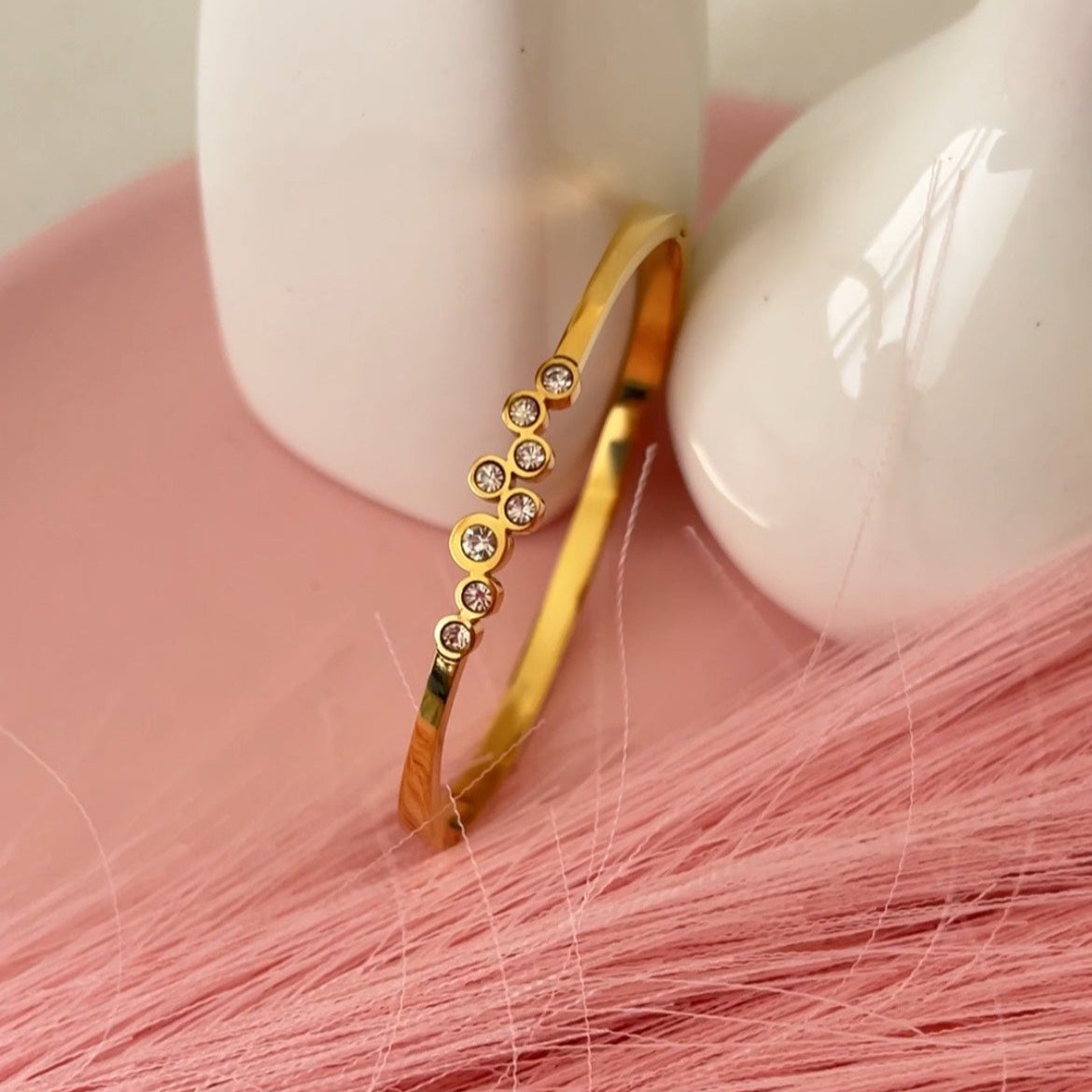 Center Gleam Bracelet