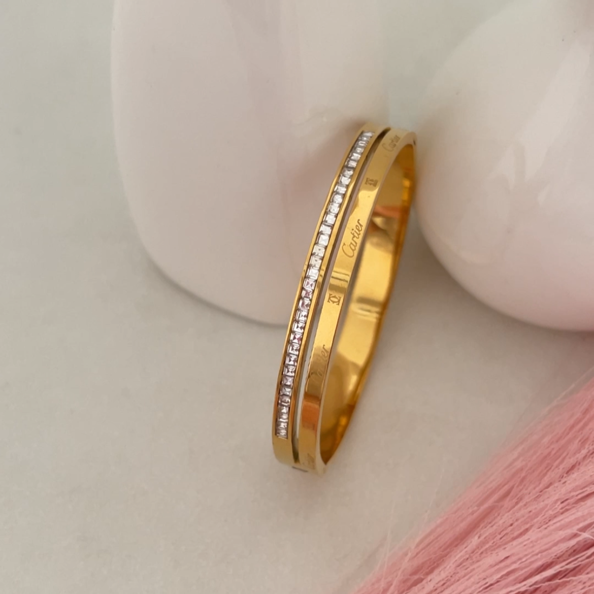 Gleam Stud Bangle Bracelet
