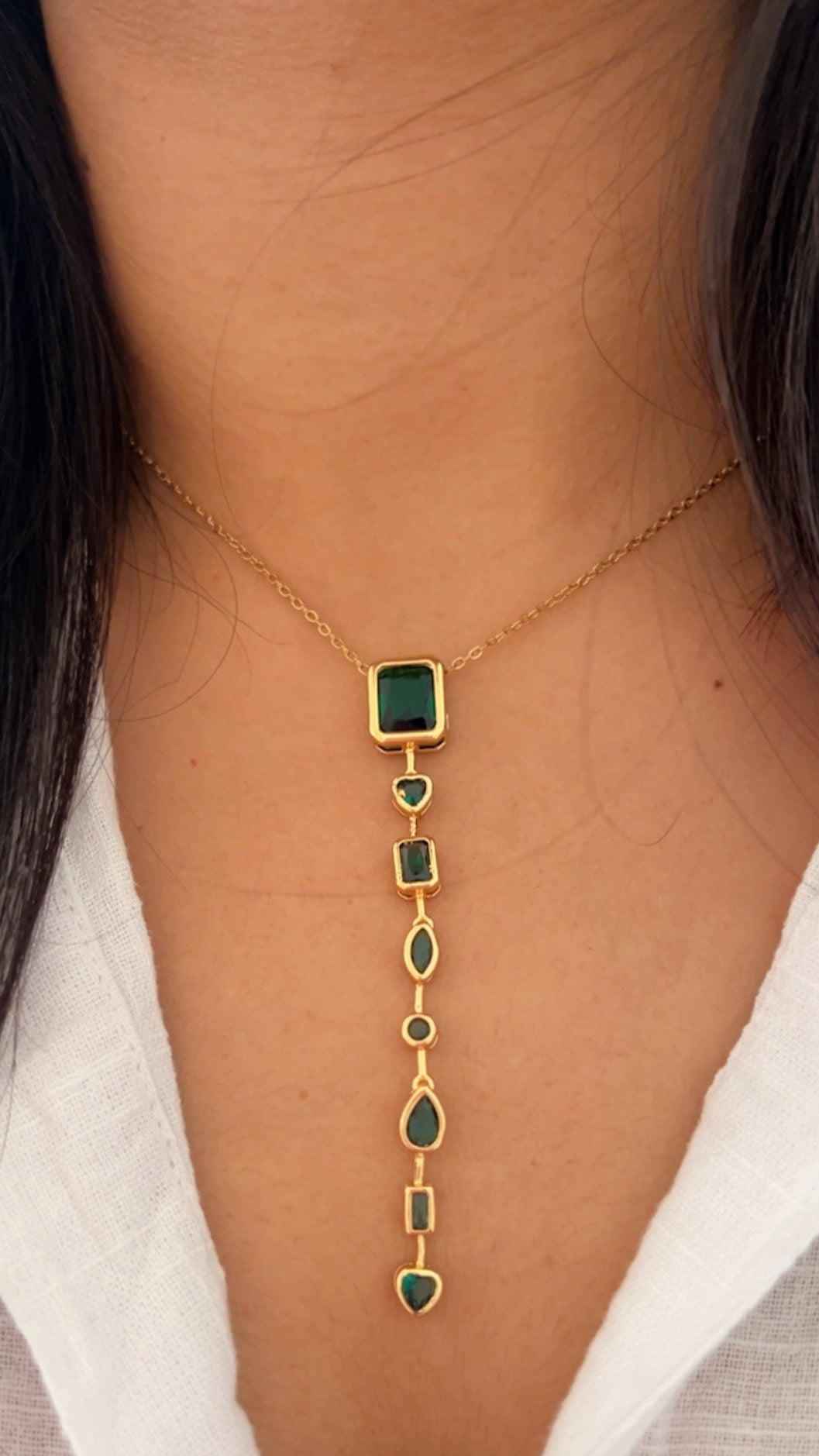Green Aura Dangling Necklace