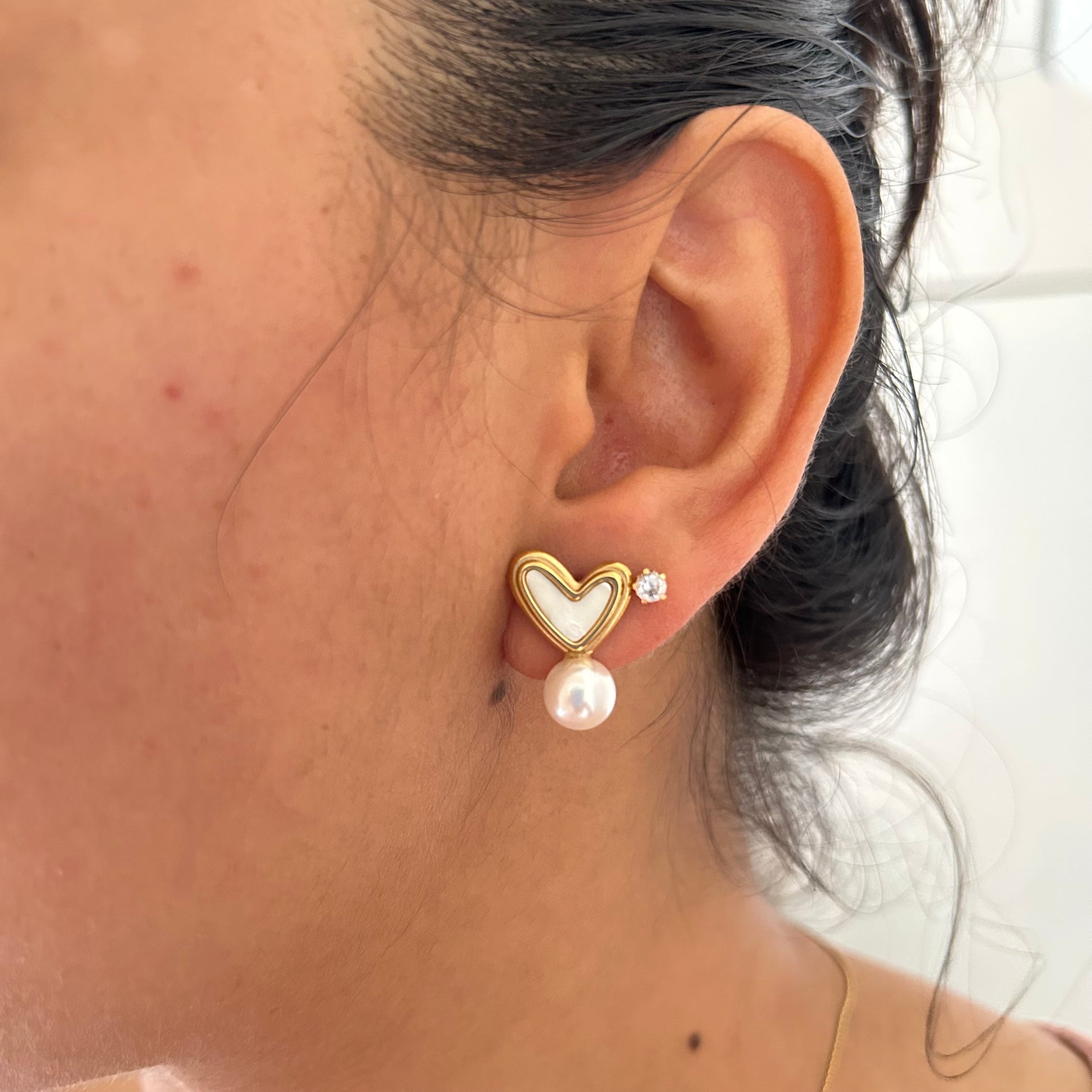 Cute Pearl Heart Drop Earrings