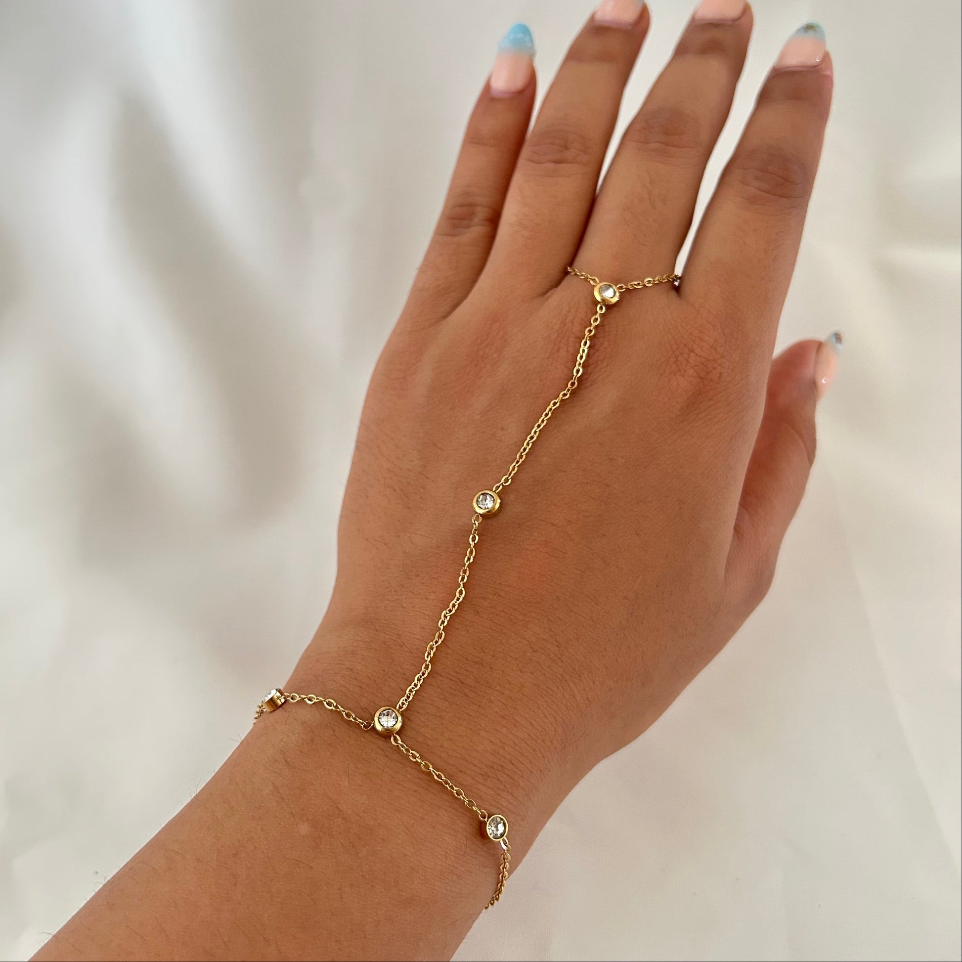 Hand Chain - IV
