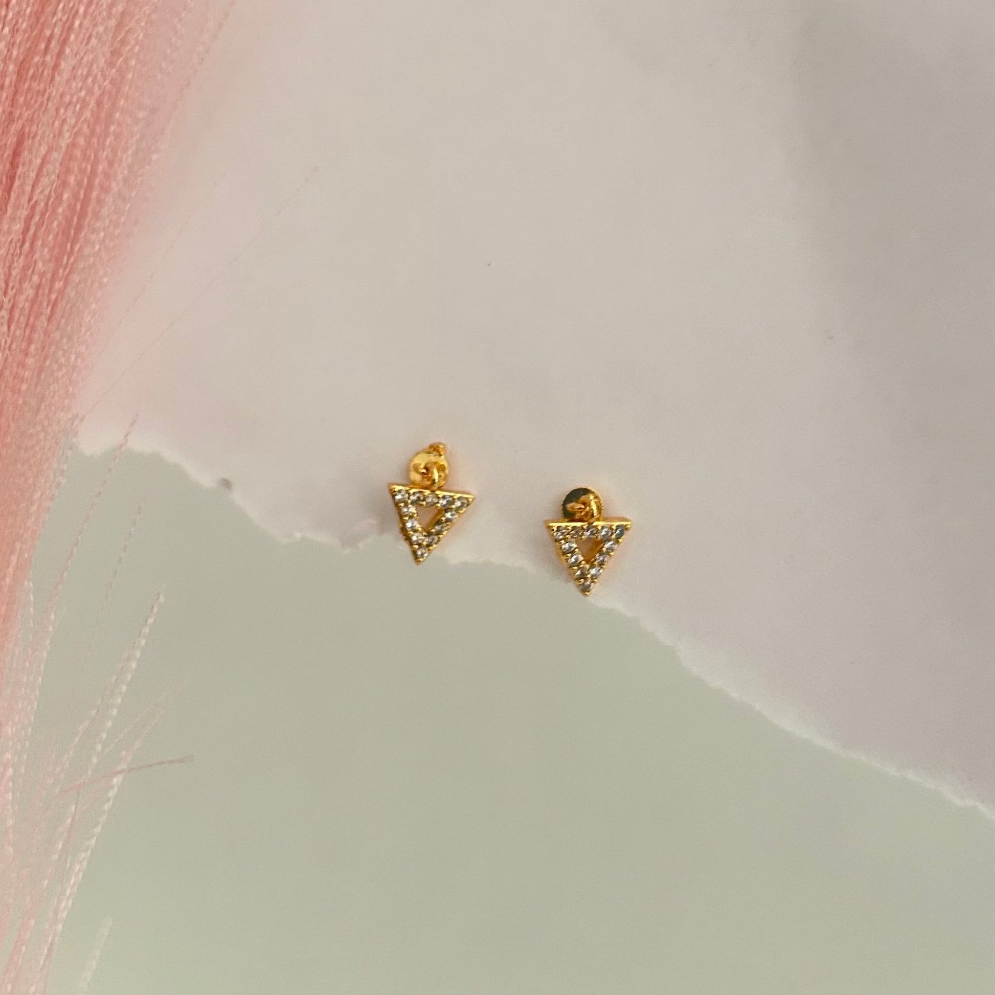 Mini Triangle Dangling Earings with Ball Back