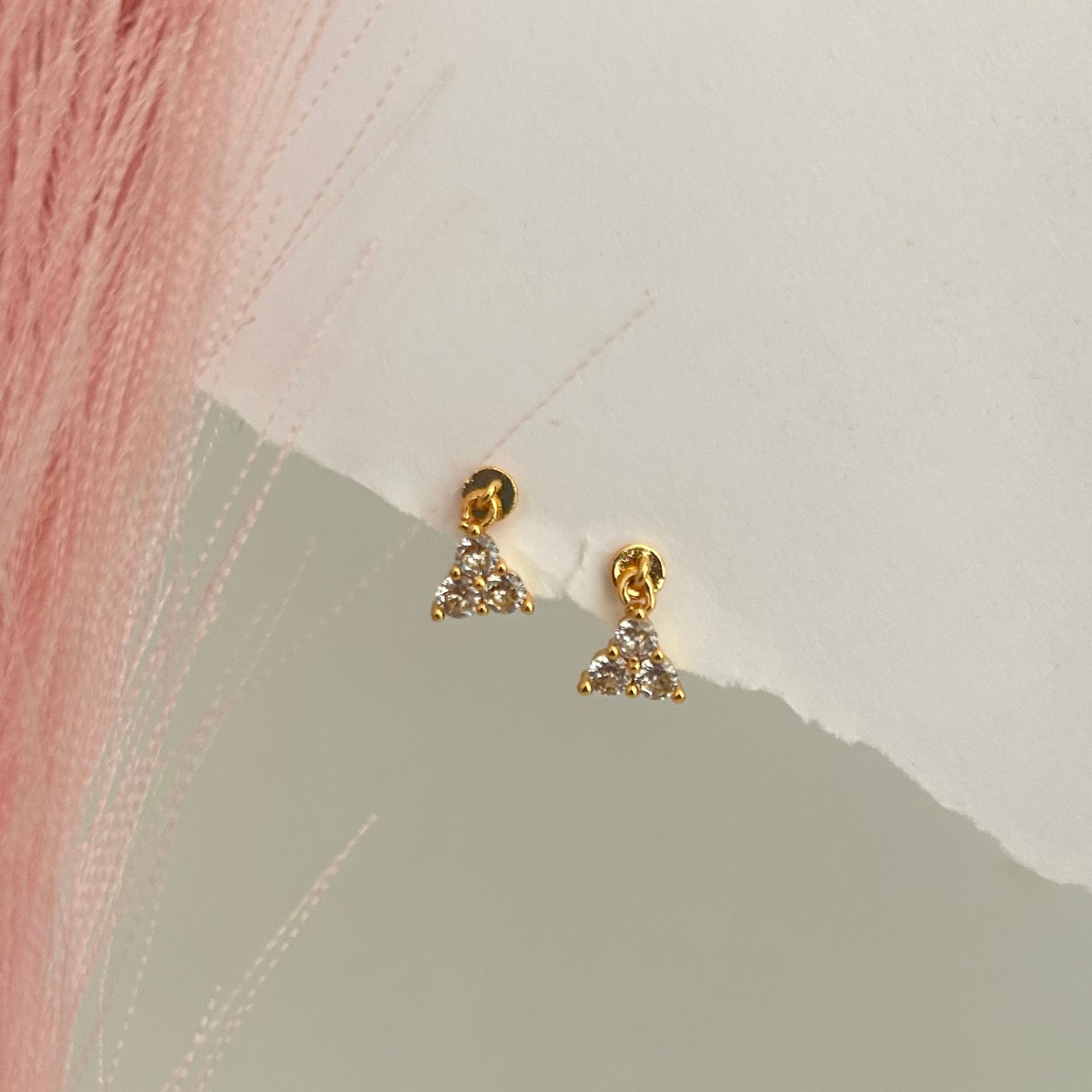 Mini Study Dangling Earings with Ball Back