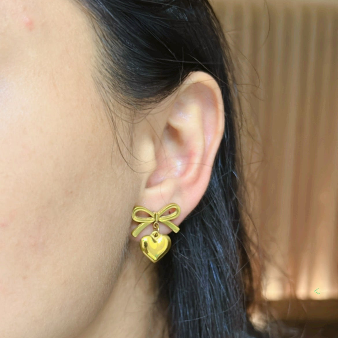 Bow and heart earings