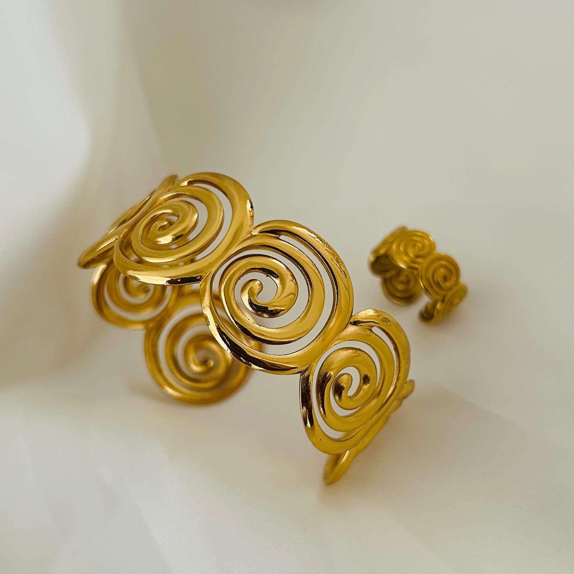 Spiral Bloom Cuff Set