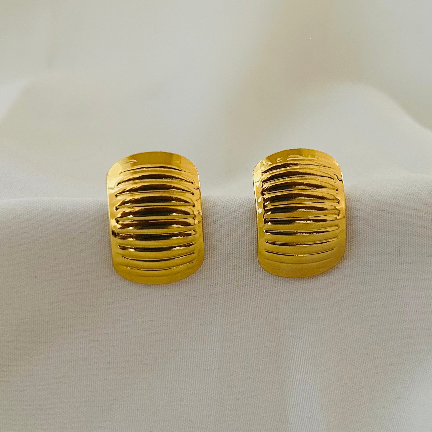 Classic Ribbed Gold Dome Earrings
