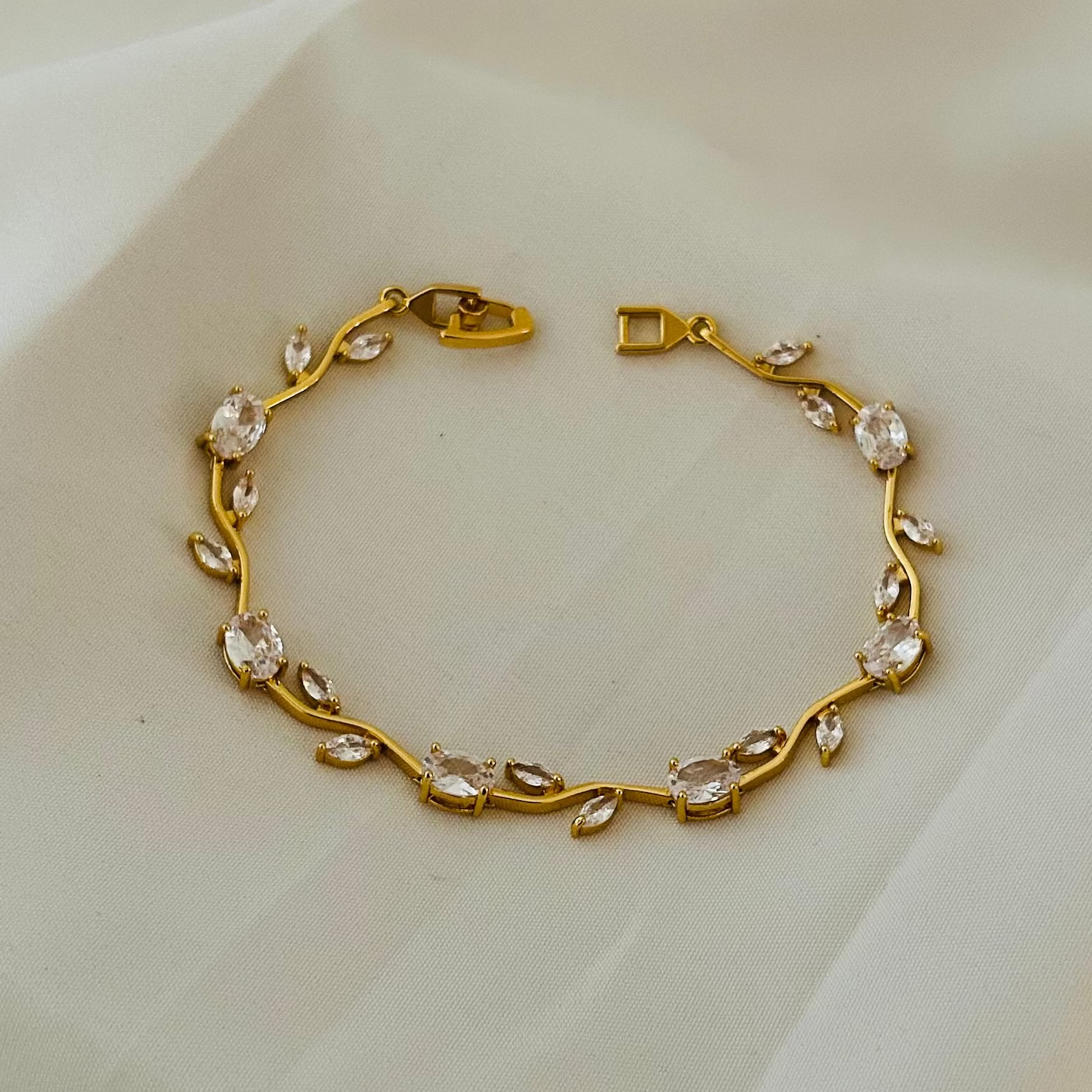 Crystal Tulip Bracelet