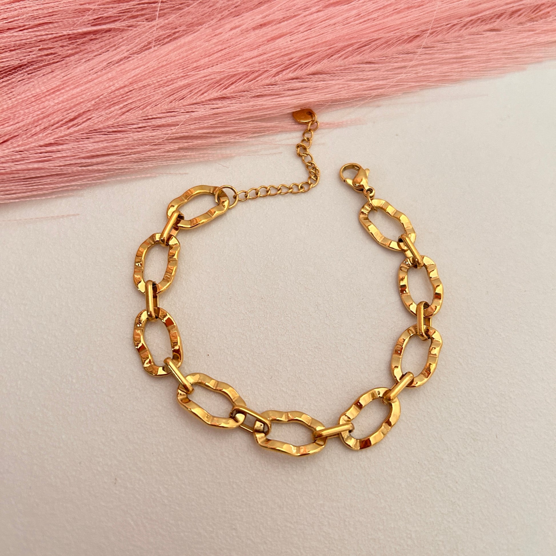 Gentle Loop Bracelet
