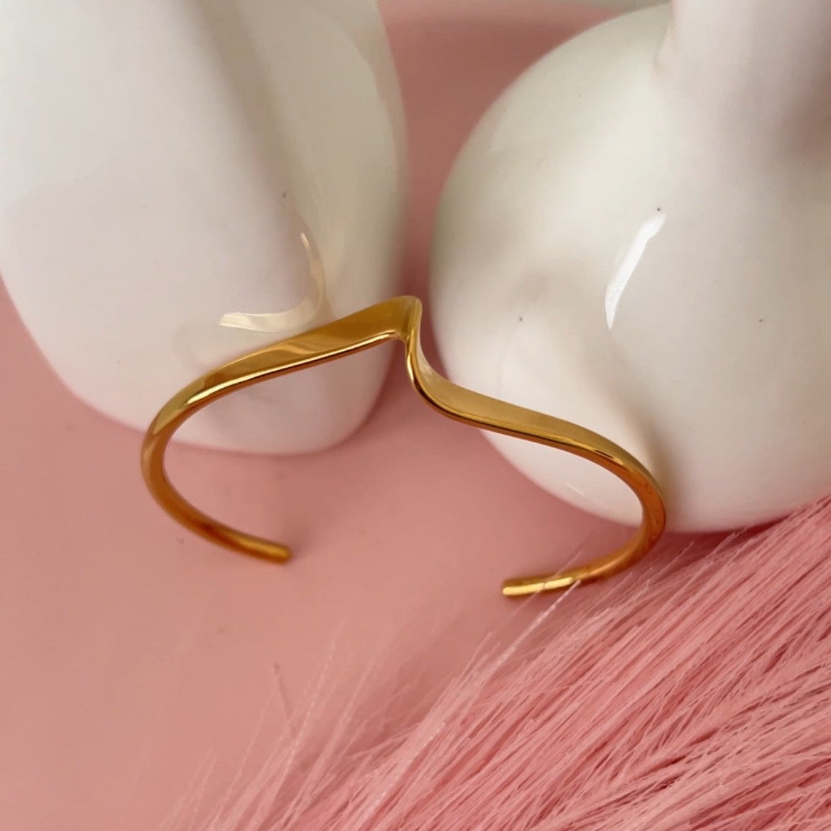 Sleek Arc Bracelet