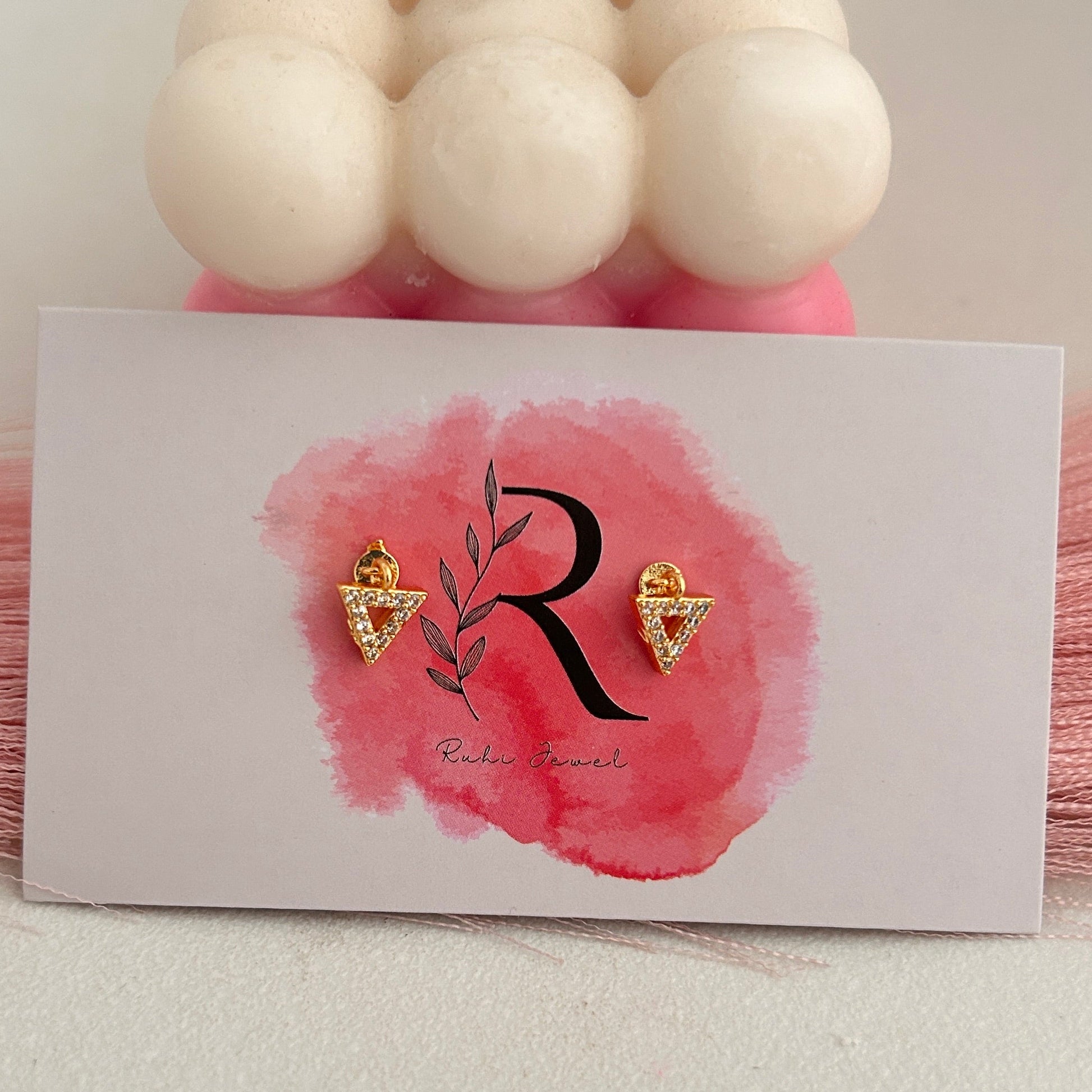 Mini Triangle Dangling Earings with Ball Back