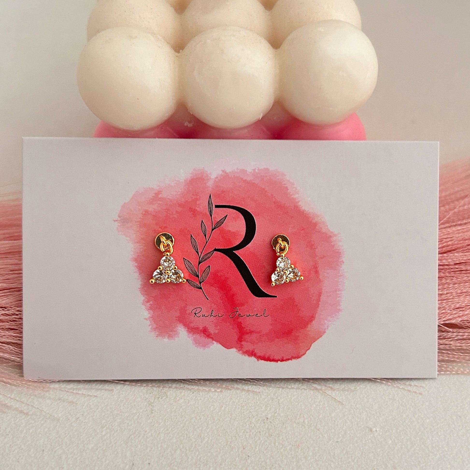 Mini Study Dangling Earings with Ball Back