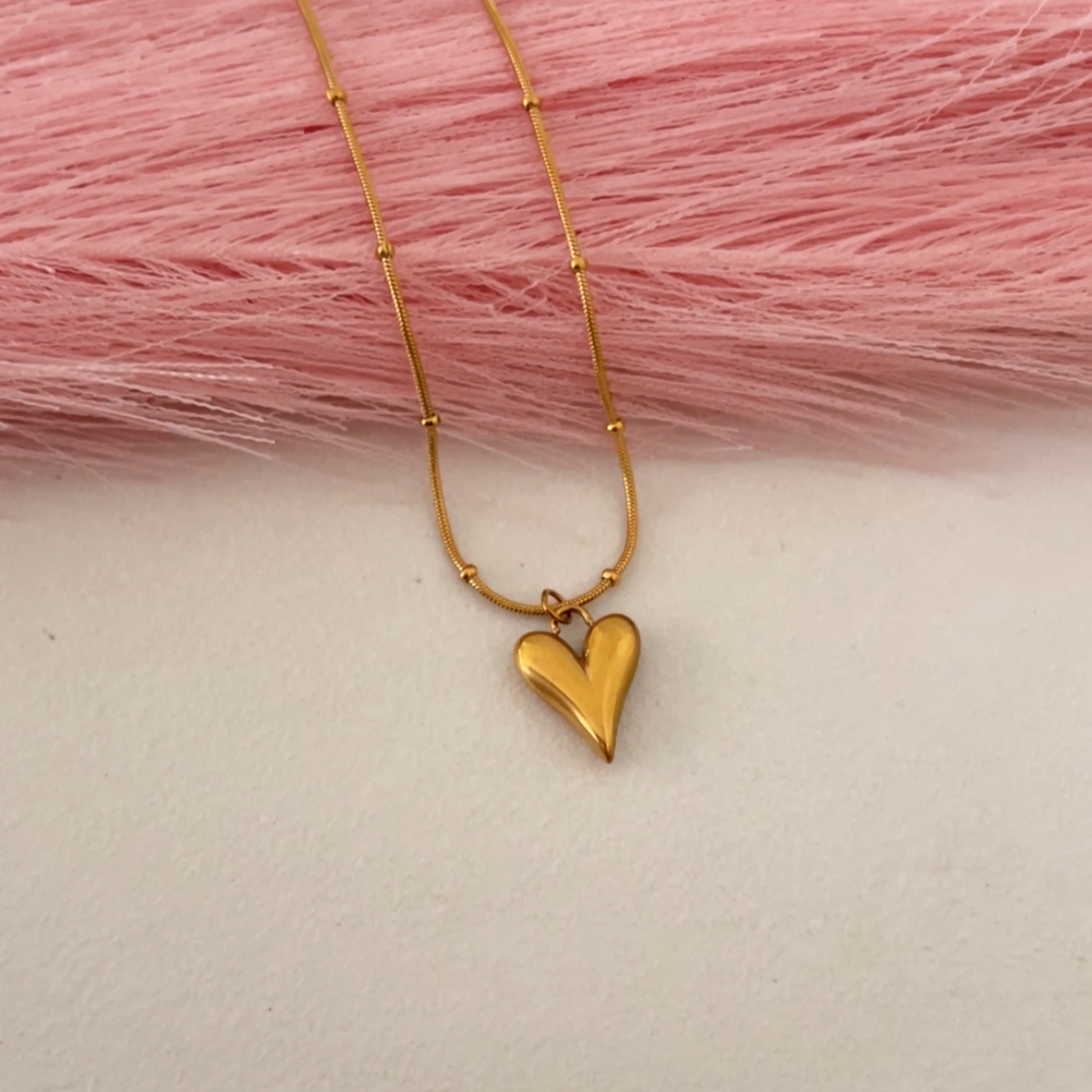 Heartly Necklace