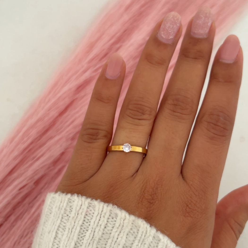 Pure Stud Band Ring
