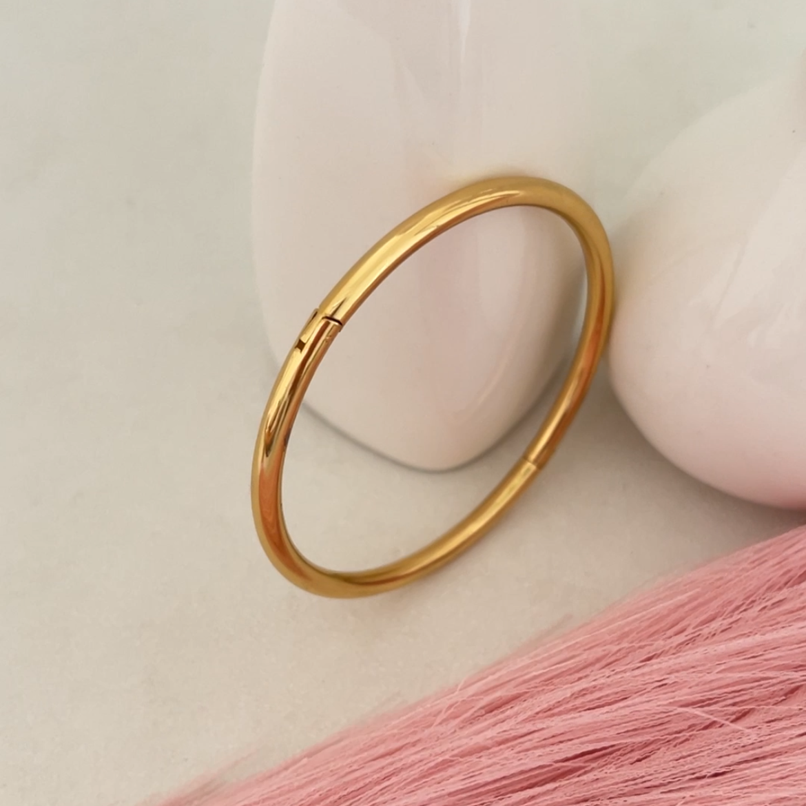 Sleek Round Bangle Bracelet