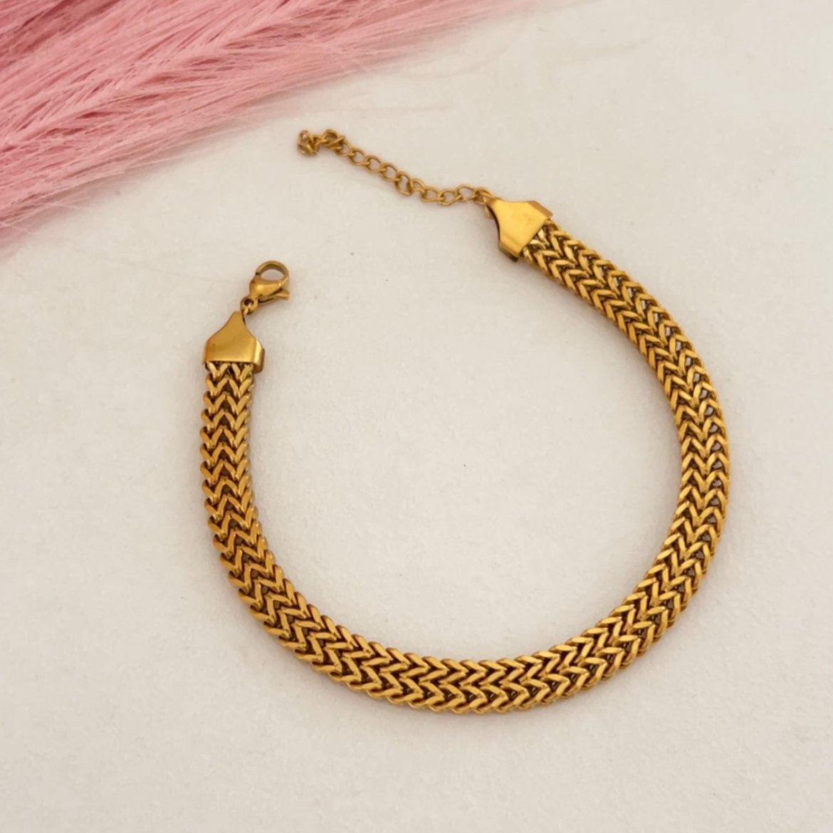 Luxe Loop Bracelet