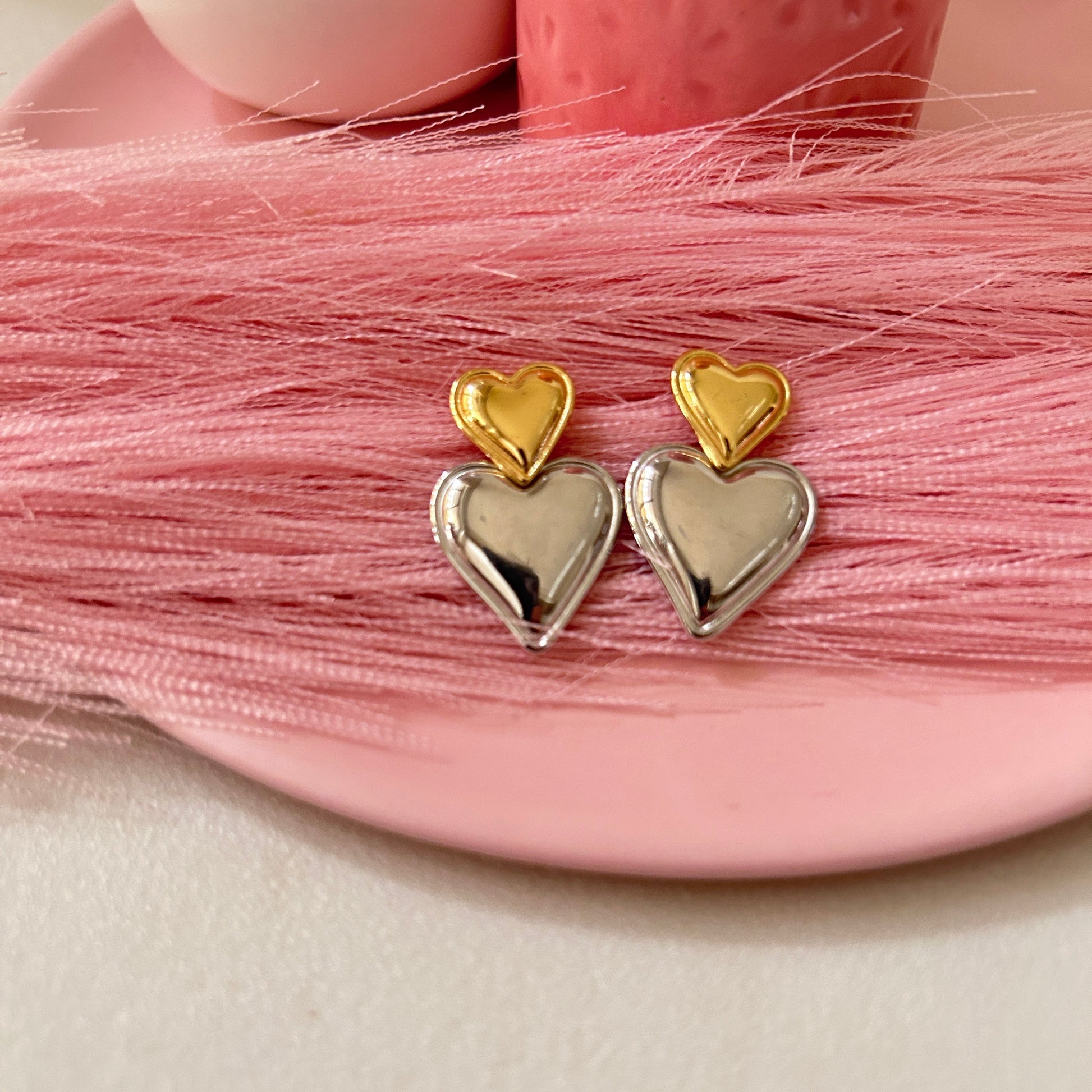 Dual tone hearts earings