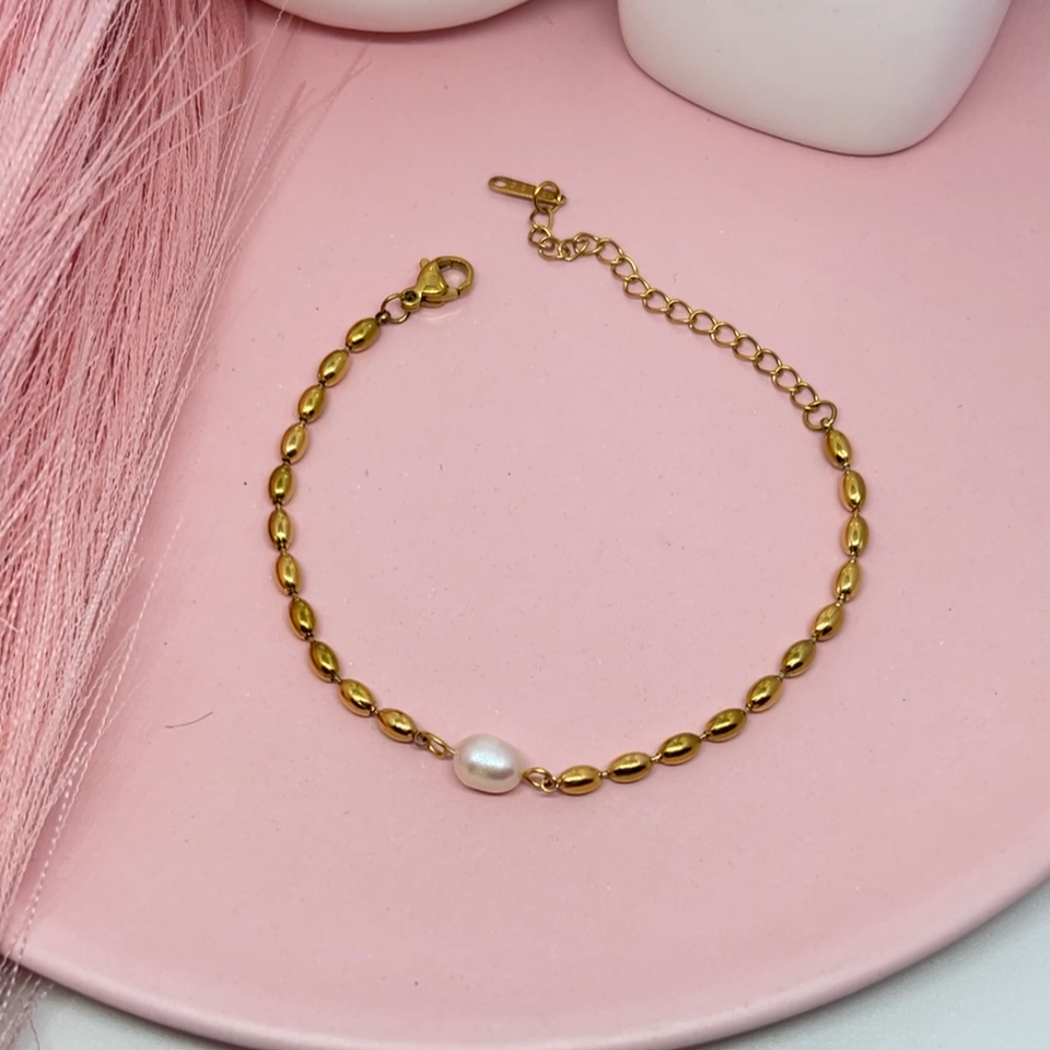 Luna Pearl Bracelet