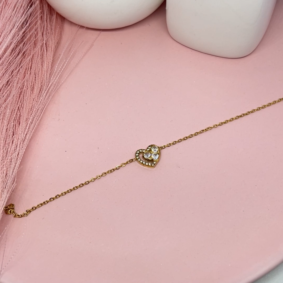 Minimal Heart Bracelet