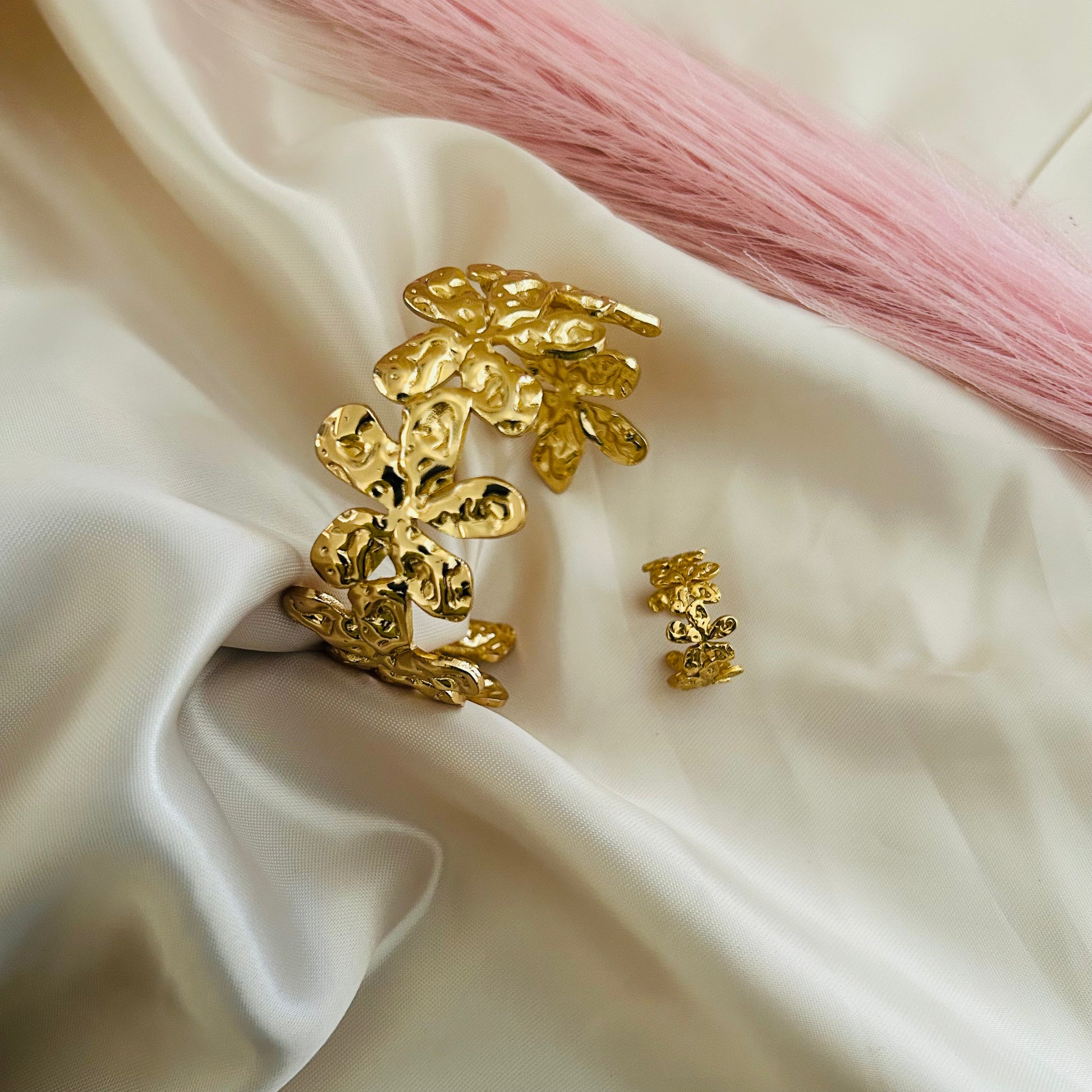 Floral Bloom Cuff Bracelet Set