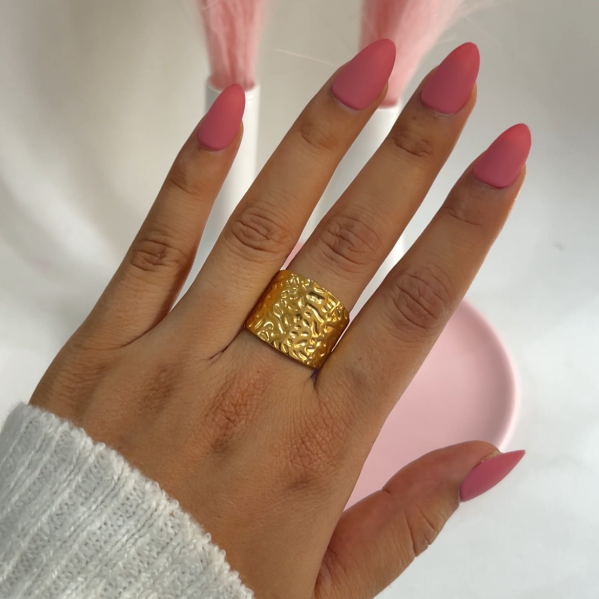 Hammered Broad Band Ring