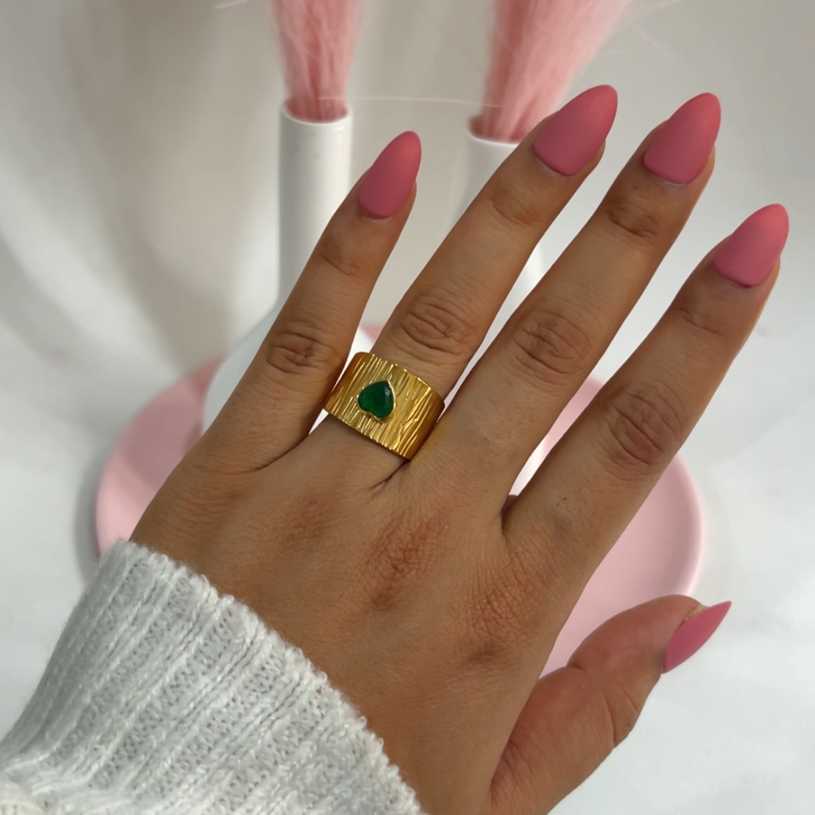Emerald Heart Broad Band Ring
