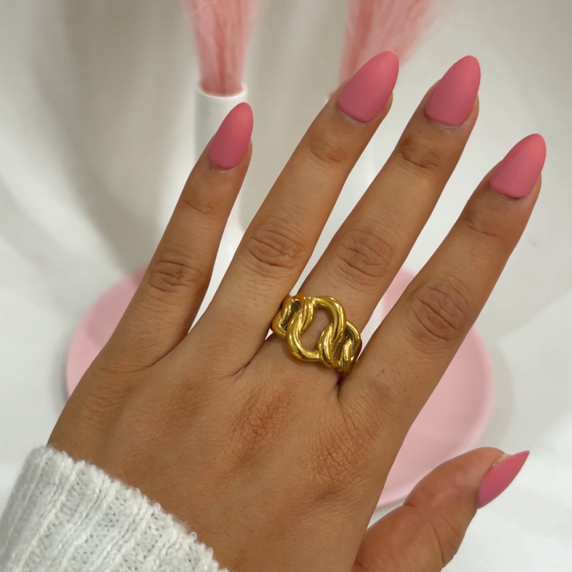Unbroken Link Ring