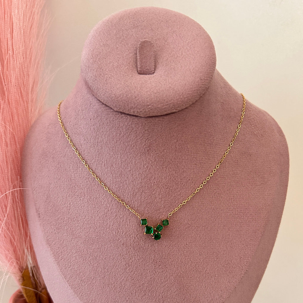 Dew Green Necklace