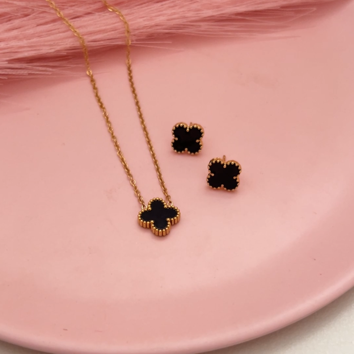 Black Clover Necklace with Earings