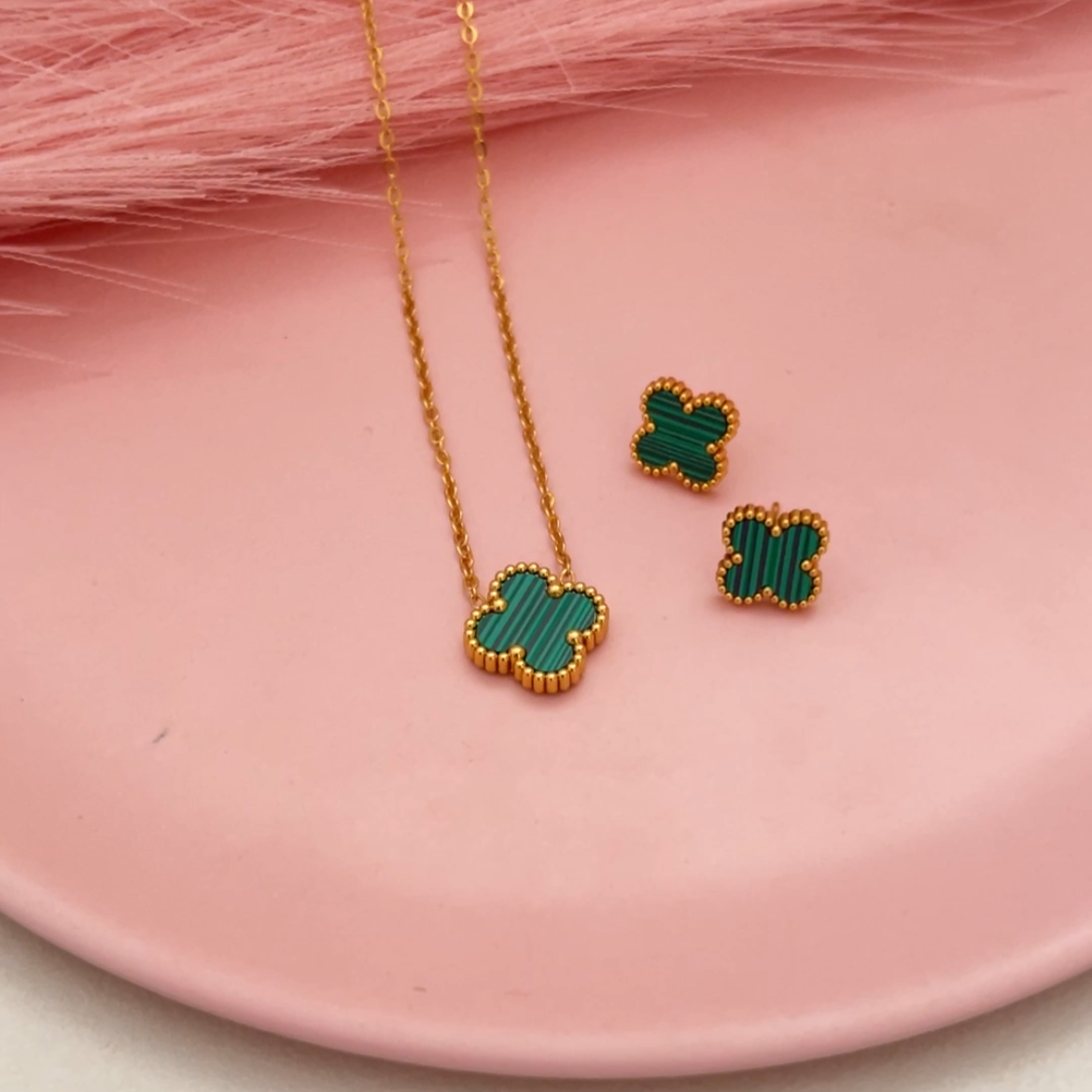 Green Clover Necklace with Earings