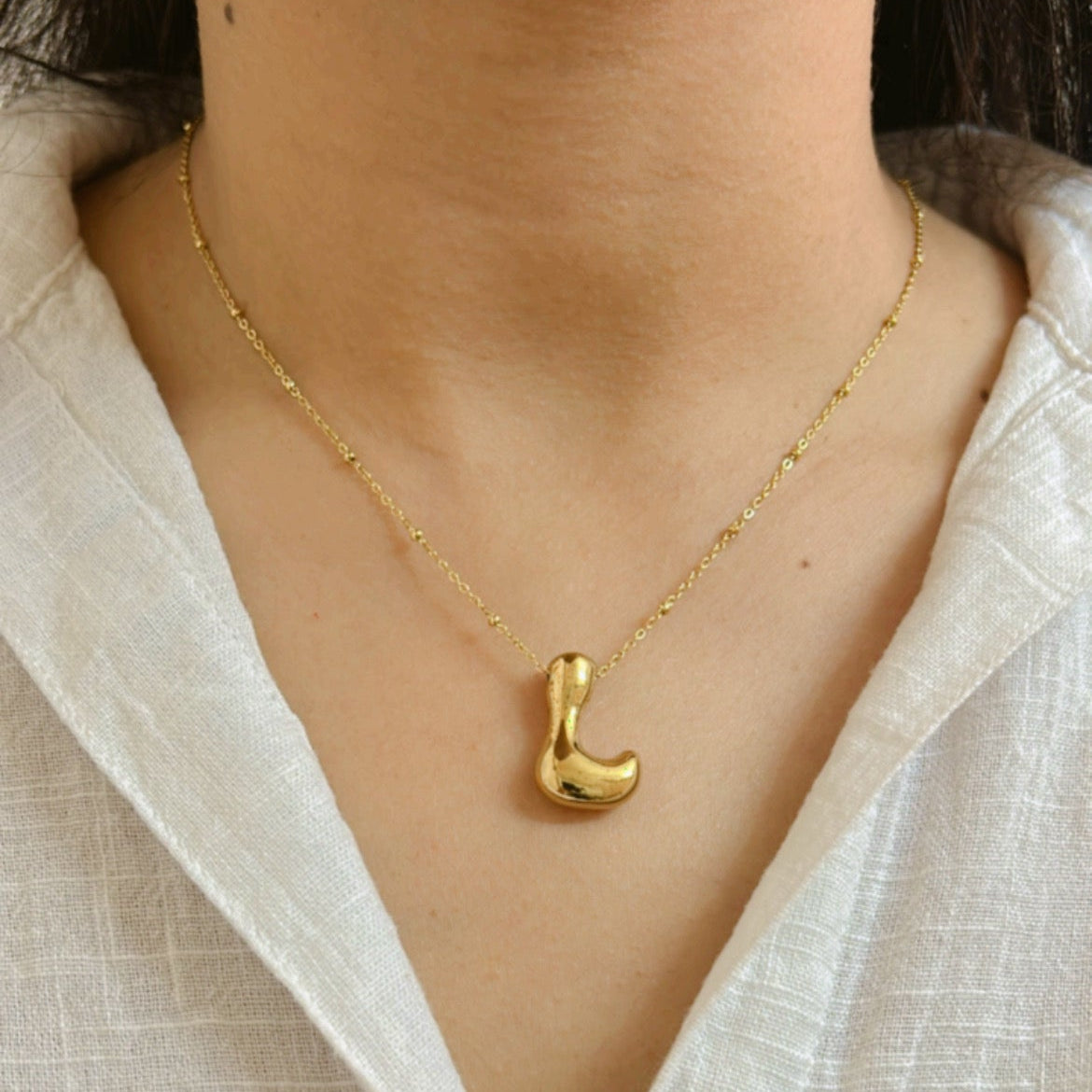 Bubble Initial L Necklace